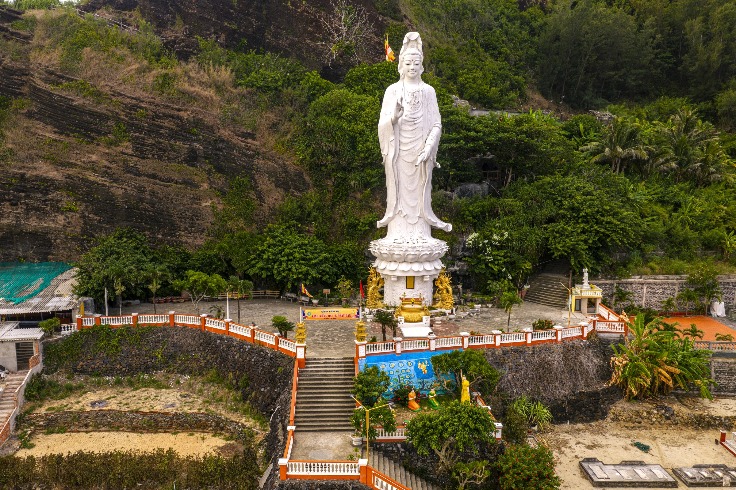 Chùa không sư ở đảo Lý Sơn