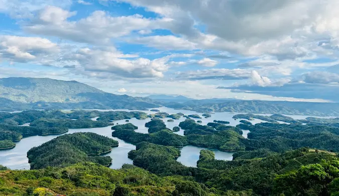 Thuê xe sài gòn đi hồ tà đùng