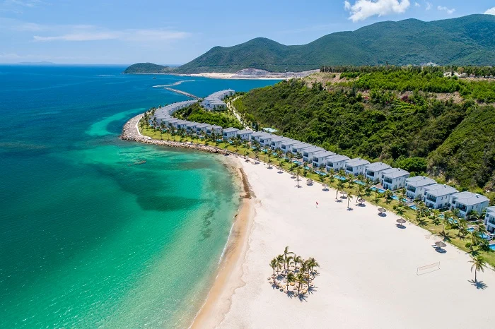 Thuê xe sài gòn đi cam ranh xe 4 7 16 29 45 chỗ có tài xế bãi dài