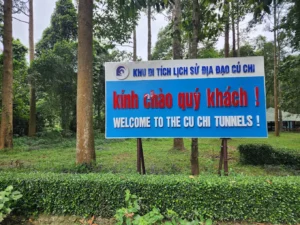 Thuê xe sài gòn đi địa đạo củ chi (1)