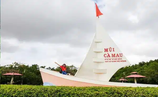 ĐẤT MŨI CÀ MAU